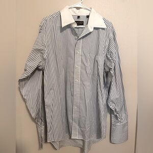 Donald Trump Signature Collection Men's
Blue Stripe Dress Shirt.